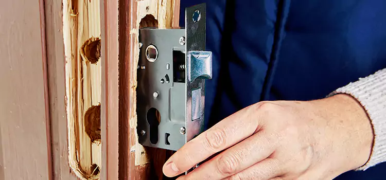 Garage Door Lock Replacement West Hempstead